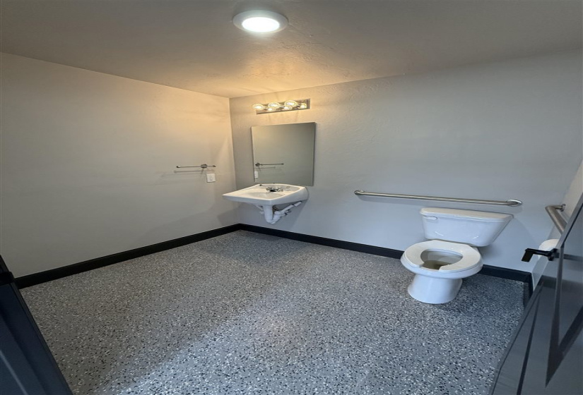 0 , 0 ,11 BathroomsBathrooms,Commercial/industrial,Industrial,Jardot,1,132783