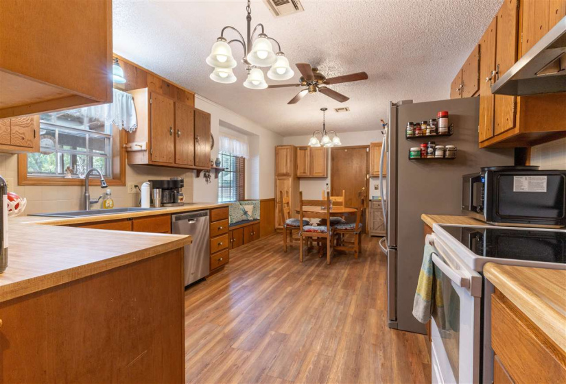 3 Bedrooms Bedrooms, 0 ,2 BathroomsBathrooms,Residential,Single Family,Rose,1,132658