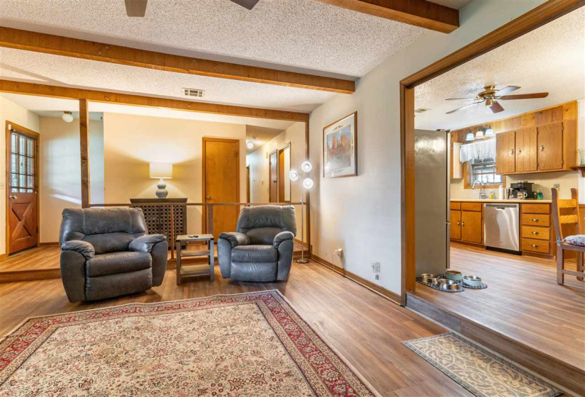 3 Bedrooms Bedrooms, 0 ,2 BathroomsBathrooms,Residential,Single Family,Rose,1,132658