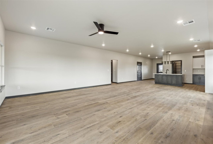 4 Bedrooms Bedrooms, 0 ,3 BathroomsBathrooms,Residential,Single Family,Bison,1,132777