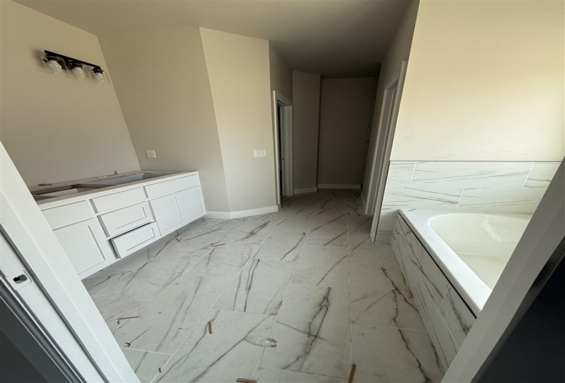 4 Bedrooms Bedrooms, 0 ,3 BathroomsBathrooms,Residential,Single Family,Rogers,1.5,132781