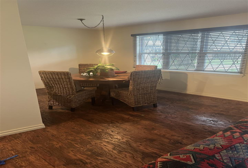 2 Bedrooms Bedrooms, 0 ,2 BathroomsBathrooms,Residential,Condominium/townhouse,Brentwood,1,132786