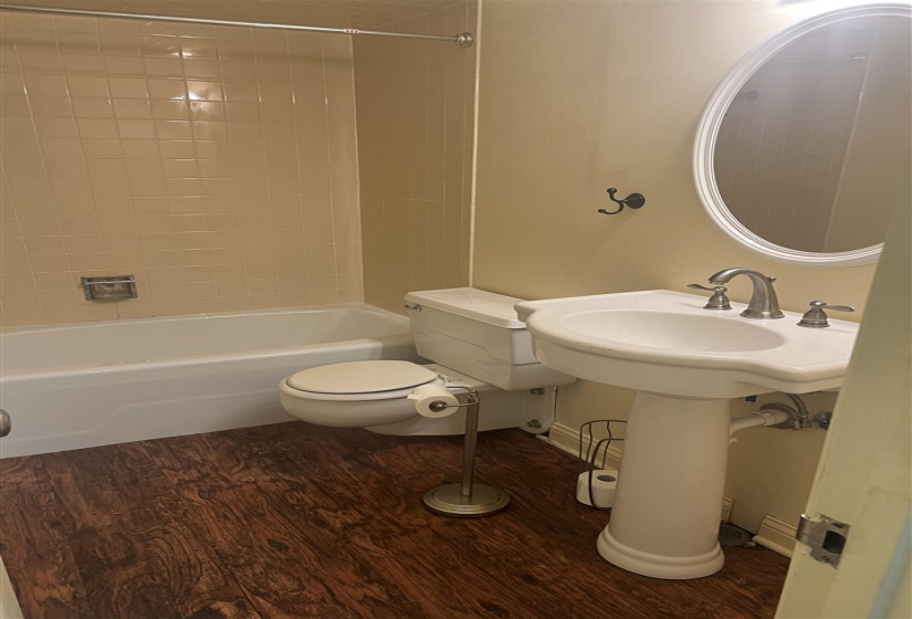 2 Bedrooms Bedrooms, 0 ,2 BathroomsBathrooms,Residential,Condominium/townhouse,Brentwood,1,132786