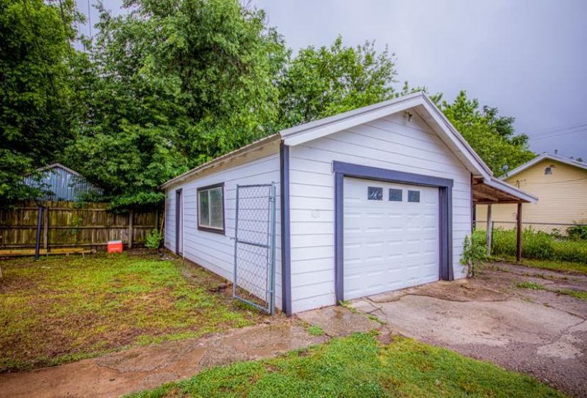 2 Bedrooms Bedrooms, 0 ,2 BathroomsBathrooms,Residential,Single Family,13th Place,1,132788