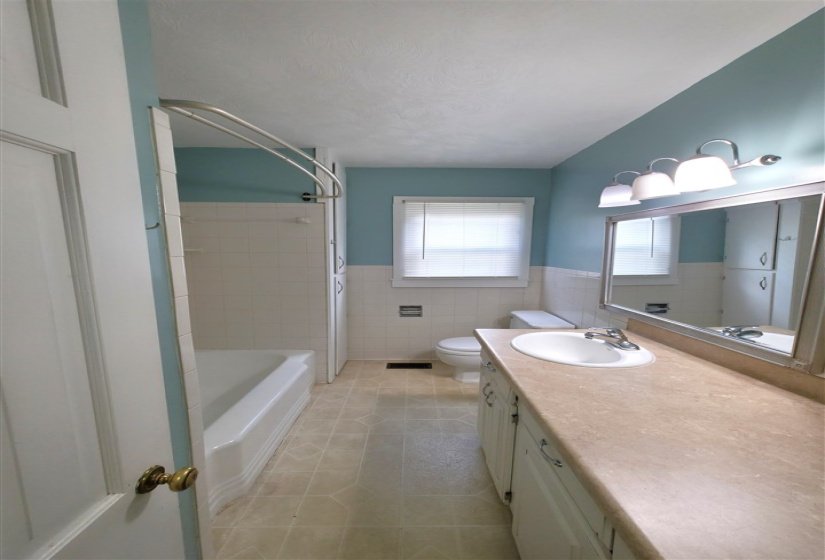 2 Bedrooms Bedrooms, 0 ,1 BathroomBathrooms,Residential,Single Family,13th,1,132794