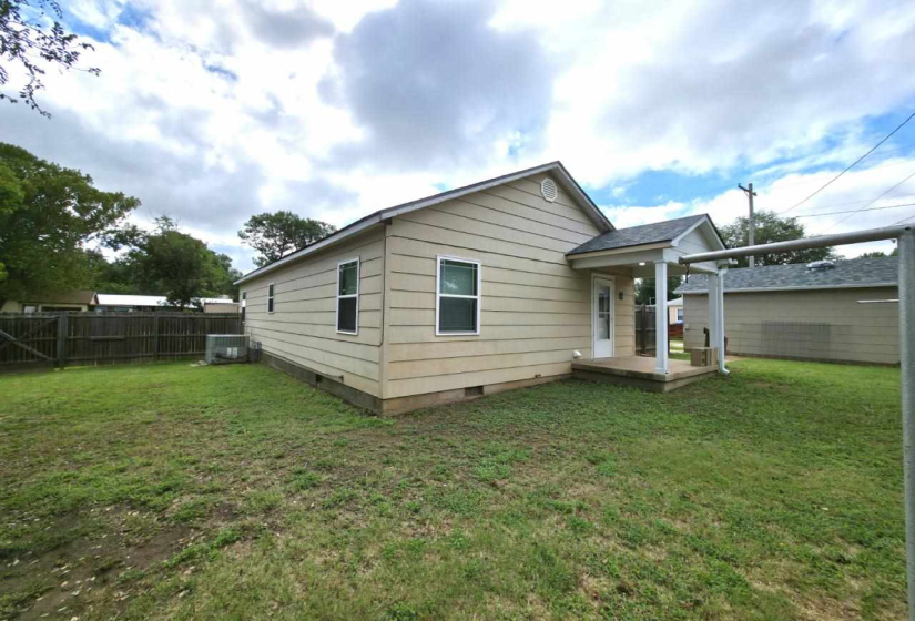 2 Bedrooms Bedrooms, 0 ,1 BathroomBathrooms,Residential,Single Family,13th,1,132794