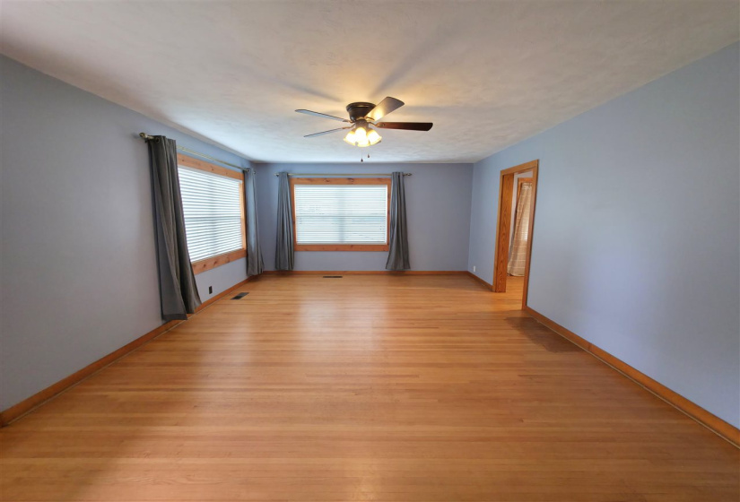 2 Bedrooms Bedrooms, 0 ,1 BathroomBathrooms,Residential,Single Family,13th,1,132794