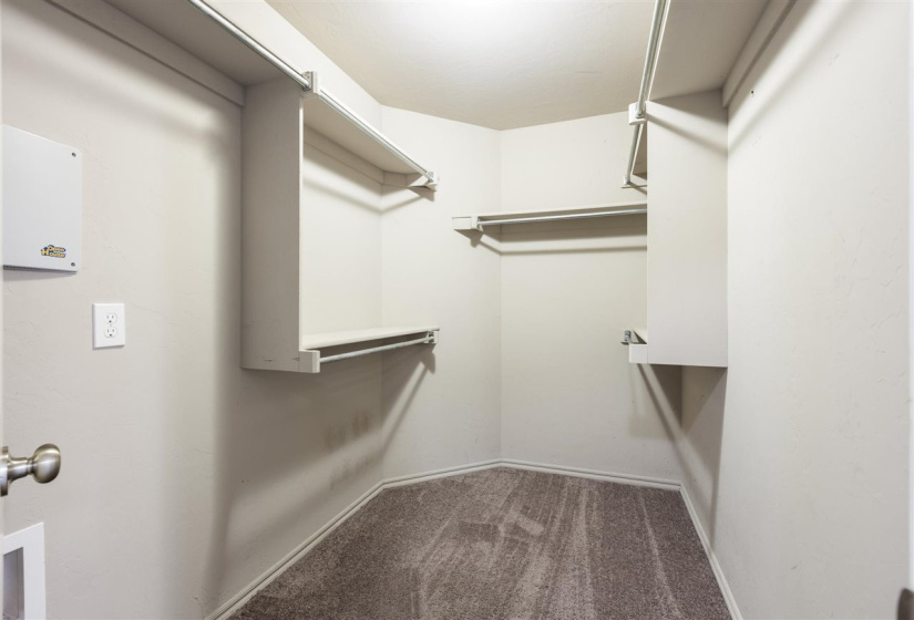 4 Bedrooms Bedrooms, 0 ,2 BathroomsBathrooms,Residential,Single Family,Linford,1,132795