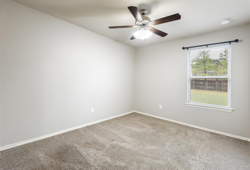 4 Bedrooms Bedrooms, 0 ,2 BathroomsBathrooms,Residential,Single Family,Linford,1,132795