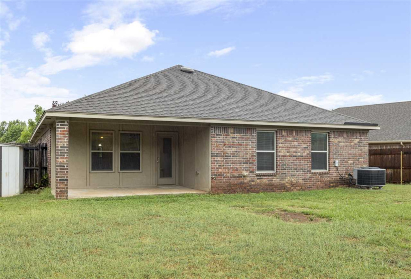 4 Bedrooms Bedrooms, 0 ,2 BathroomsBathrooms,Residential,Single Family,Linford,1,132795