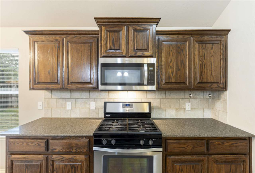 4 Bedrooms Bedrooms, 0 ,2 BathroomsBathrooms,Residential,Single Family,Linford,1,132795