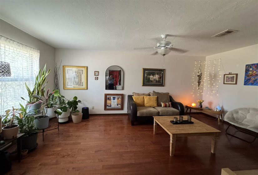 3 Bedrooms Bedrooms, 0 ,1 BathroomBathrooms,Residential,Single Family,Brooke,1,132798