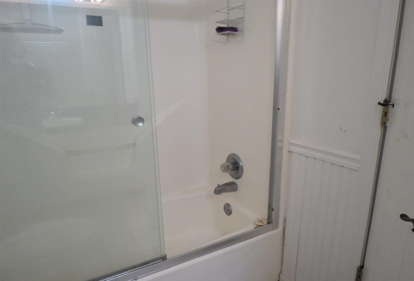3 Bedrooms Bedrooms, 0 ,2 BathroomsBathrooms,Residential,Single Family,Royal Oak,2,132800