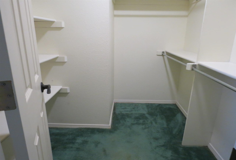 3 Bedrooms Bedrooms, 0 ,2 BathroomsBathrooms,Residential,Single Family,Royal Oak,2,132800
