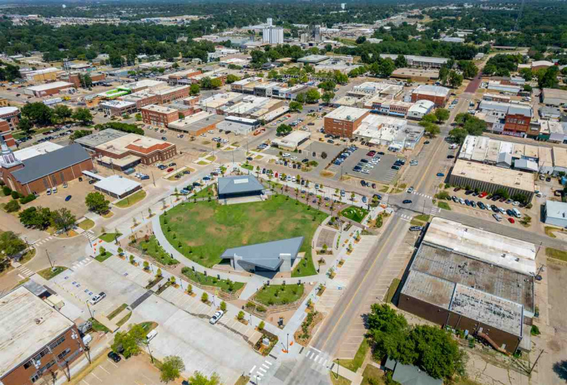 0 , 0 ,3 BathroomsBathrooms,Commercial/industrial,Commercial,Main,2,132805