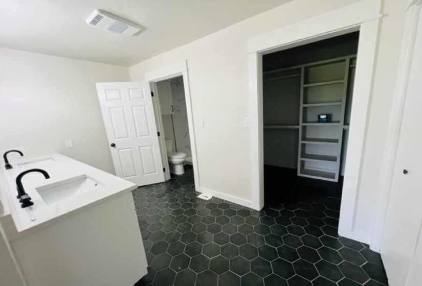 3 Bedrooms Bedrooms, 0 ,2 BathroomsBathrooms,Residential,Single Family,Twin Mounds,1,132803