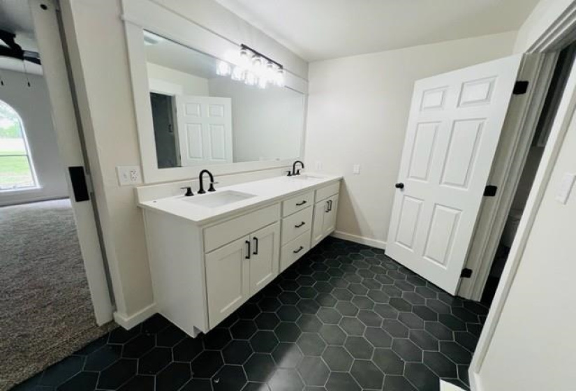 3 Bedrooms Bedrooms, 0 ,2 BathroomsBathrooms,Residential,Single Family,Twin Mounds,1,132803