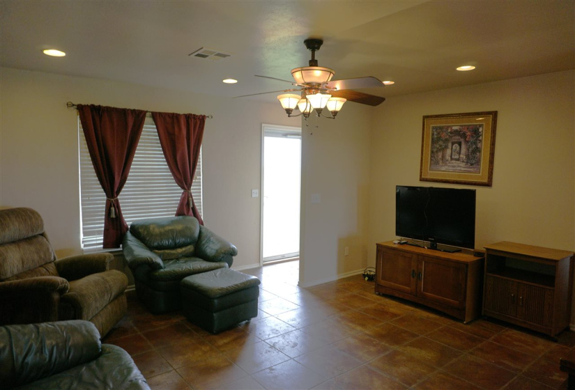 3 Bedrooms Bedrooms, 0 ,2 BathroomsBathrooms,Residential,Single Family,PRIVATE ROAD 136,1,132810