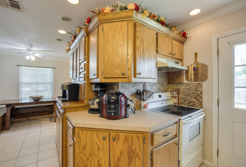 3 Bedrooms Bedrooms, 0 ,3 BathroomsBathrooms,Residential,Single Family,Lincoln,1,130572