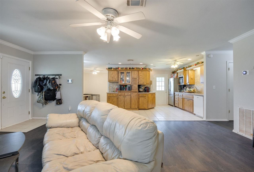 3 Bedrooms Bedrooms, 0 ,3 BathroomsBathrooms,Residential,Single Family,Lincoln,1,130572