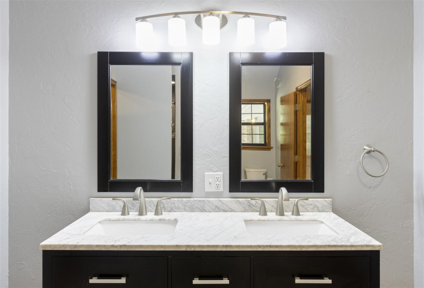 4 Bedrooms Bedrooms, 0 ,4 BathroomsBathrooms,Residential,Single Family,Tee,1.5,132821