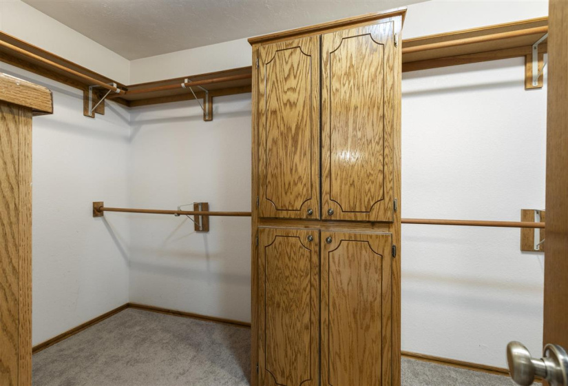 4 Bedrooms Bedrooms, 0 ,4 BathroomsBathrooms,Residential,Single Family,Tee,1.5,132821