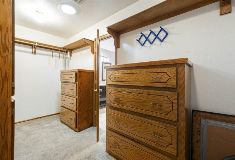 4 Bedrooms Bedrooms, 0 ,4 BathroomsBathrooms,Residential,Single Family,Tee,1.5,132821