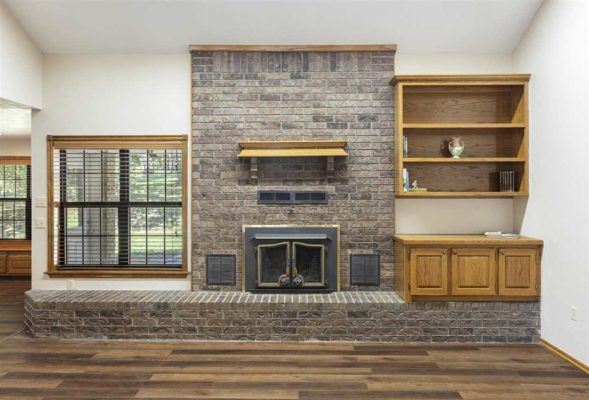 4 Bedrooms Bedrooms, 0 ,4 BathroomsBathrooms,Residential,Single Family,Tee,1.5,132821