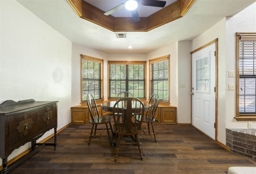 4 Bedrooms Bedrooms, 0 ,4 BathroomsBathrooms,Residential,Single Family,Tee,1.5,132821