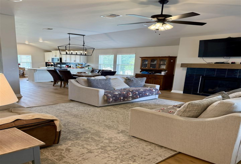 3 Bedrooms Bedrooms, 0 ,2 BathroomsBathrooms,Residential,Single Family,Aggie,1,132822