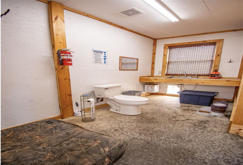 0 , 0 ,1 BathroomBathrooms,Residential,Single Family,Amanda,1,132827