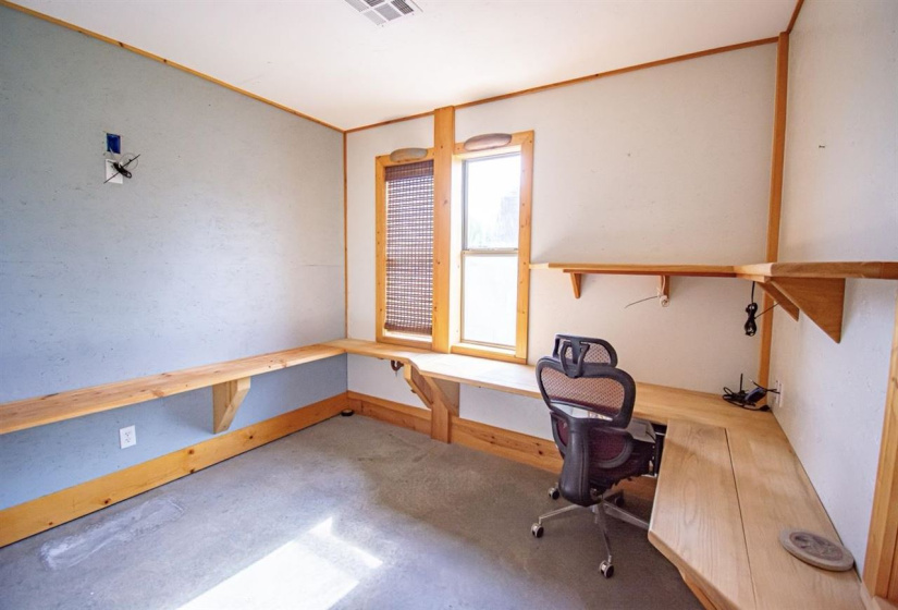 0 , 0 ,1 BathroomBathrooms,Residential,Single Family,Amanda,1,132827