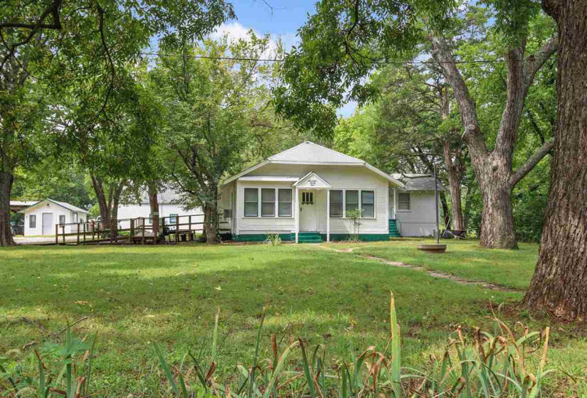 0 , 0 ,6 BathroomsBathrooms,Multi-family,Other,Husband,2,132829