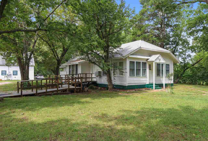 0 , 0 ,6 BathroomsBathrooms,Multi-family,Other,Husband,2,132829
