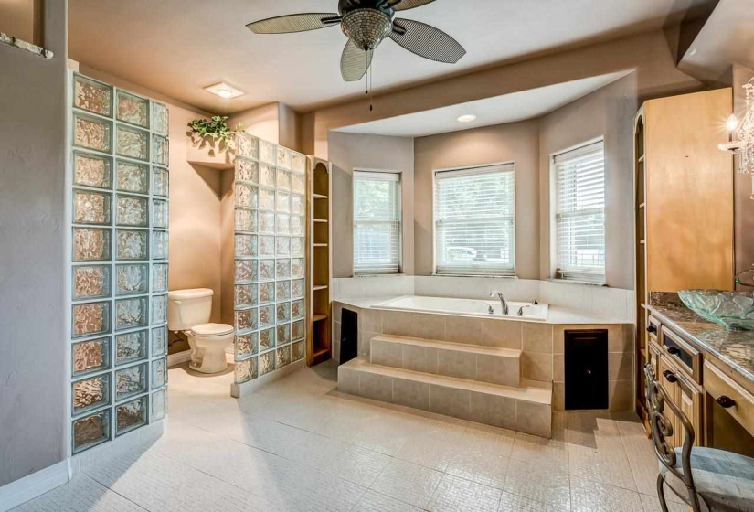4 Bedrooms Bedrooms, 0 ,2 BathroomsBathrooms,Residential,Single Family,Jessica,1.5,132276