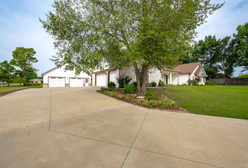 4 Bedrooms Bedrooms, 0 ,2 BathroomsBathrooms,Residential,Single Family,Jessica,1.5,132276