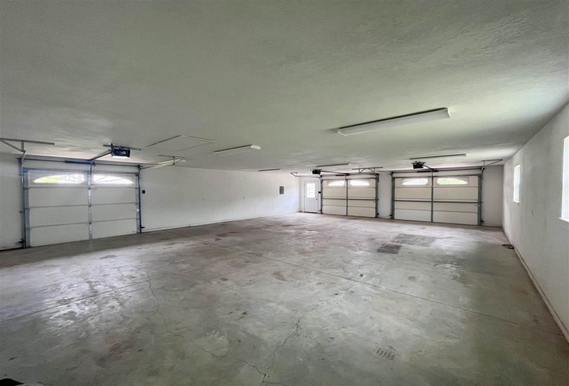 Detached Shop/Garage