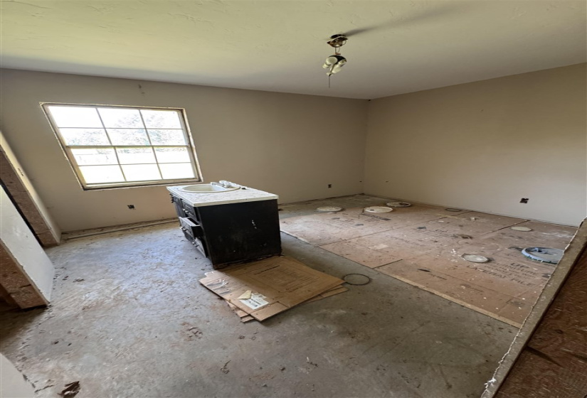 3 Bedrooms Bedrooms, 0 ,0,Residential,Single Family,3rd,1,132837