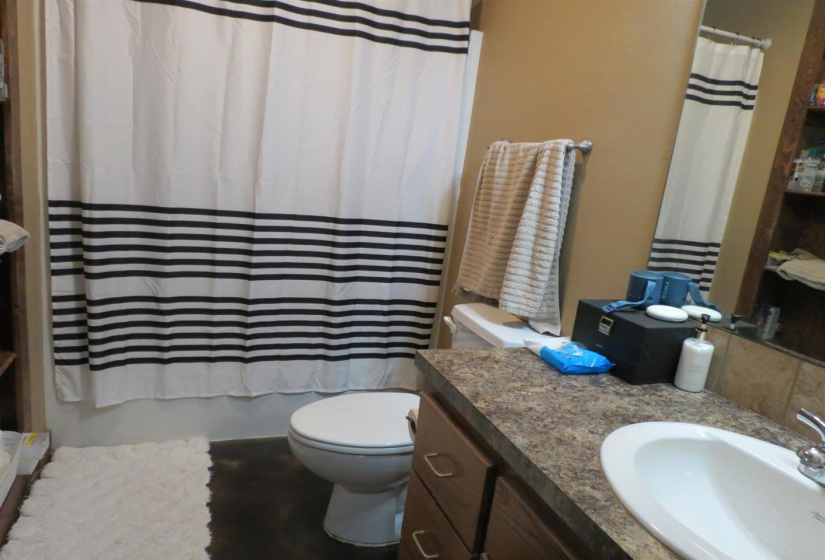 0 , 0 ,3 BathroomsBathrooms,Multi-family,Duplex,22nd,1,132838