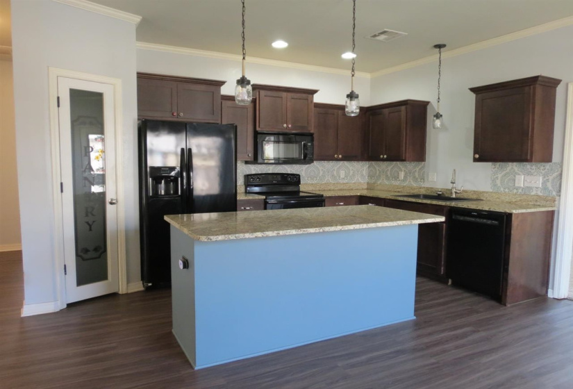 3 Bedrooms Bedrooms, 0 ,2 BathroomsBathrooms,Residential,Single Family,13th,1,132844