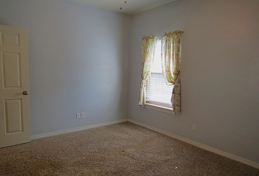 3 Bedrooms Bedrooms, 0 ,2 BathroomsBathrooms,Residential,Single Family,13th,1,132844