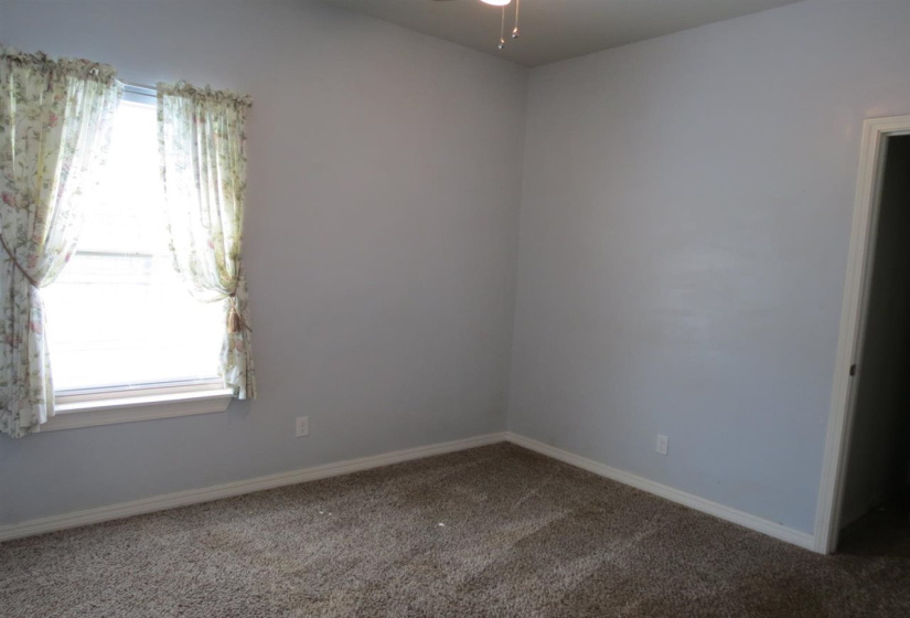 3 Bedrooms Bedrooms, 0 ,2 BathroomsBathrooms,Residential,Single Family,13th,1,132844