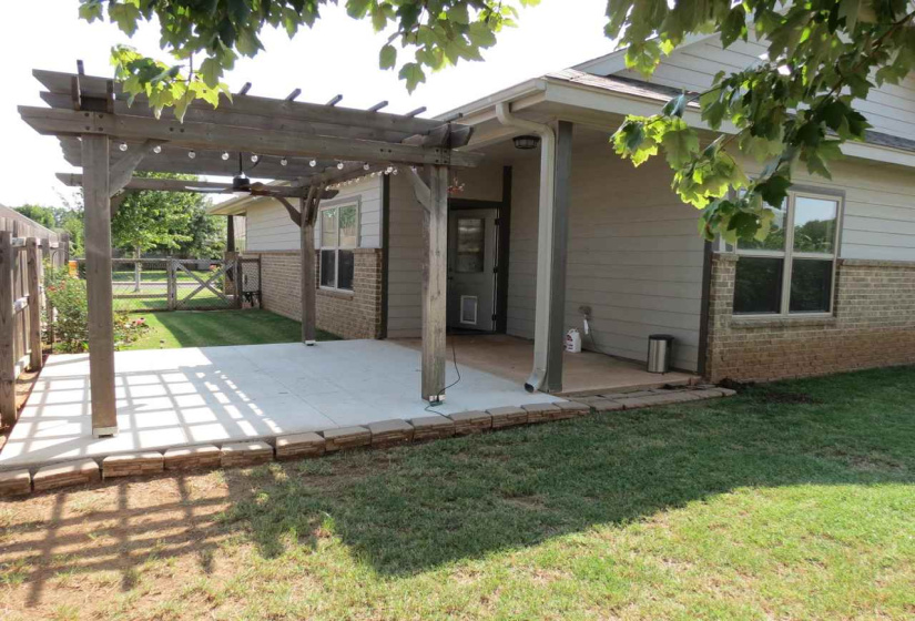 3 Bedrooms Bedrooms, 0 ,2 BathroomsBathrooms,Residential,Single Family,13th,1,132844