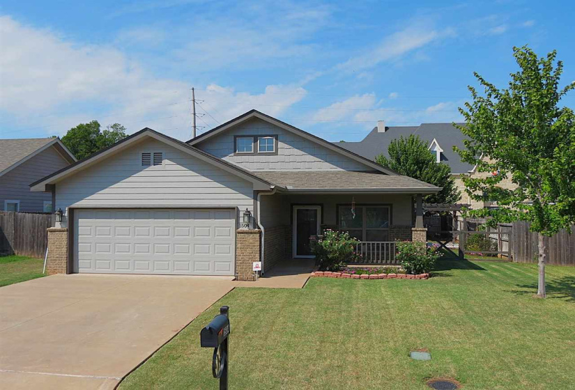 3 Bedrooms Bedrooms, 0 ,2 BathroomsBathrooms,Residential,Single Family,13th,1,132844