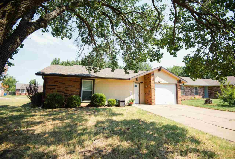 2 Bedrooms Bedrooms, 0 ,1 BathroomBathrooms,Residential,Single Family,Park,1,132663