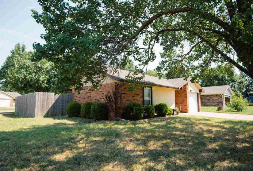 2 Bedrooms Bedrooms, 0 ,1 BathroomBathrooms,Residential,Single Family,Park,1,132663