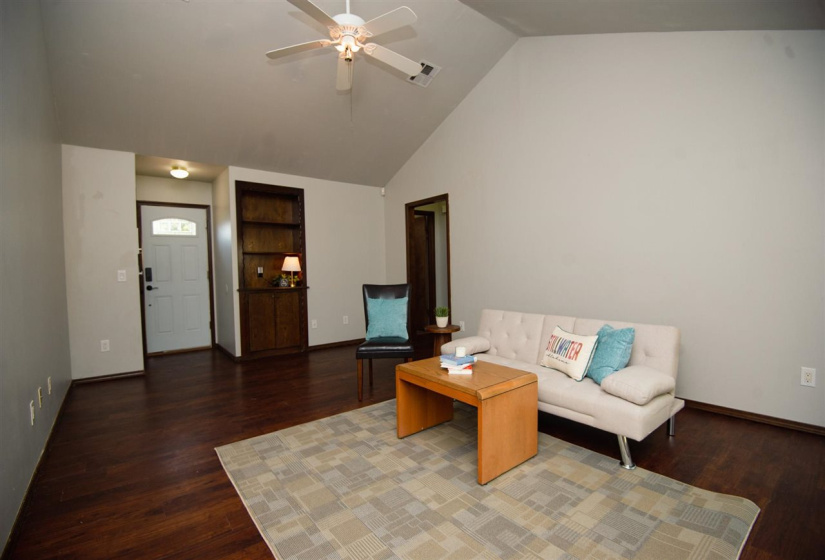 2 Bedrooms Bedrooms, 0 ,1 BathroomBathrooms,Residential,Single Family,Park,1,132663