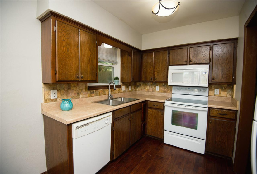 2 Bedrooms Bedrooms, 0 ,1 BathroomBathrooms,Residential,Single Family,Park,1,132663