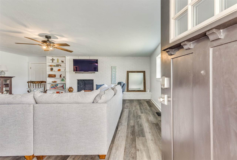 4 Bedrooms Bedrooms, 0 ,2 BathroomsBathrooms,Residential,Single Family,Eseco,1,132856