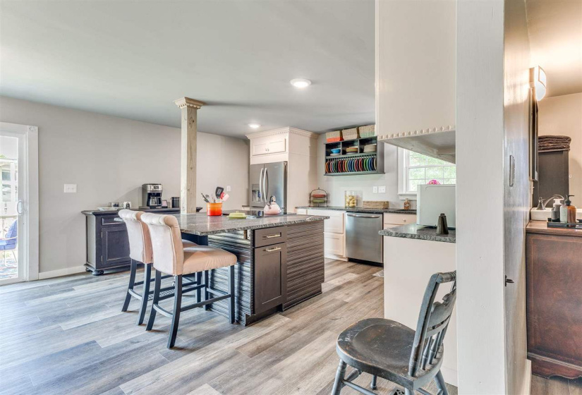 4 Bedrooms Bedrooms, 0 ,2 BathroomsBathrooms,Residential,Single Family,Eseco,1,132856